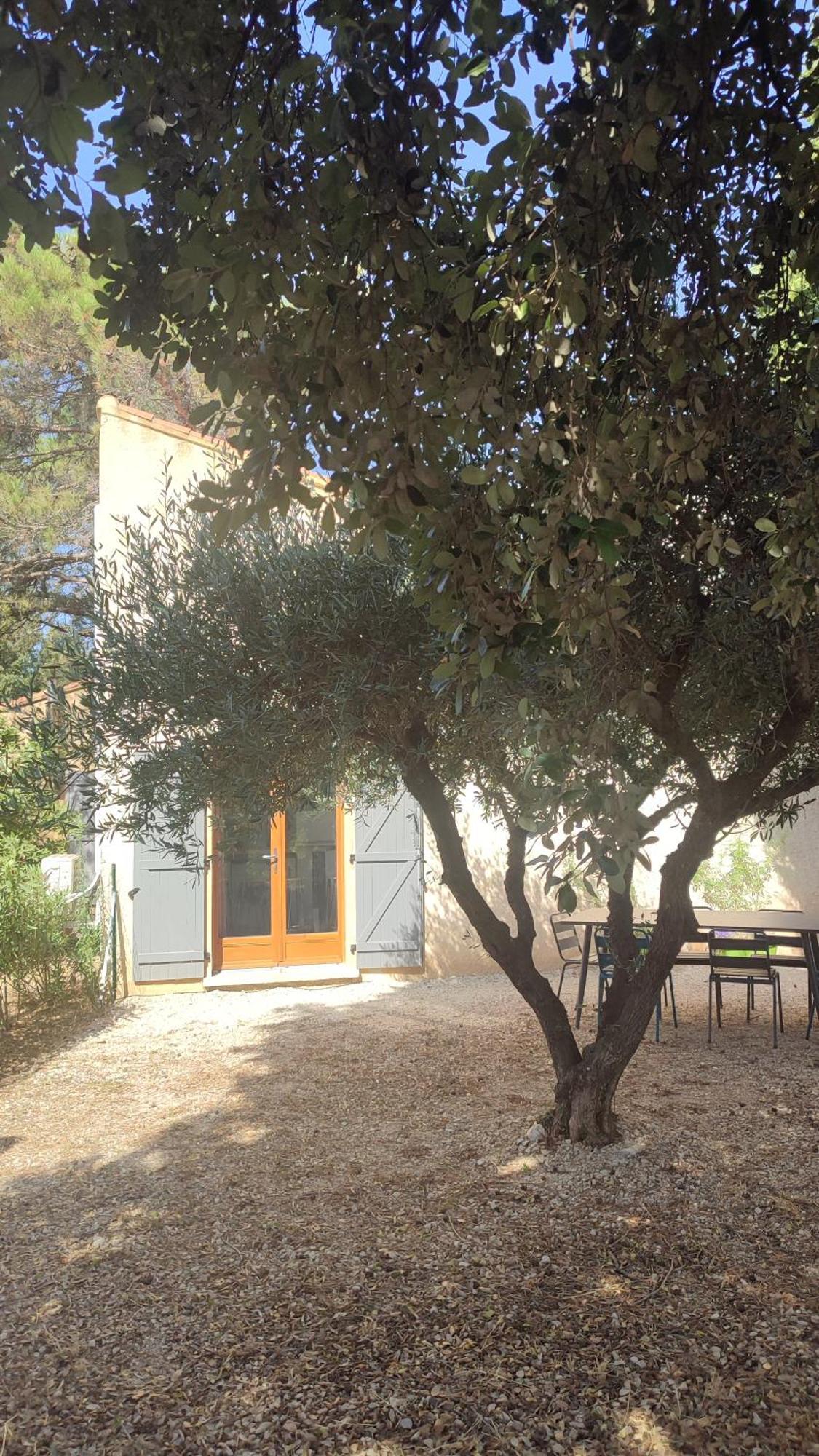 Chez Isa Et Ray, Un En Provence