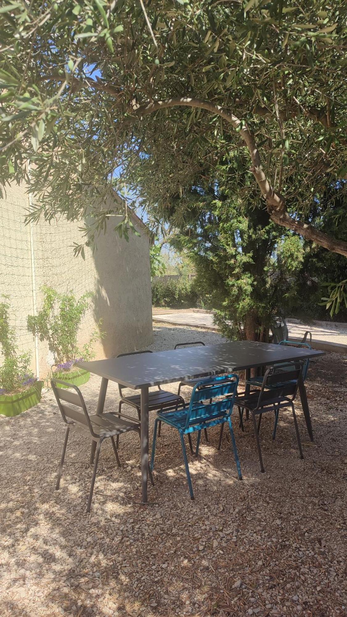 Chez Isa Et Ray, Un En Provence Сasa de vacaciones